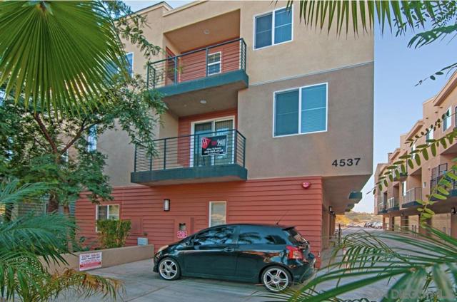 4537 Rainier, San Diego CA: https://media.crmls.org/mediaz/56f5dc65-7f5a-4efc-821e-f65a51543557.jpg