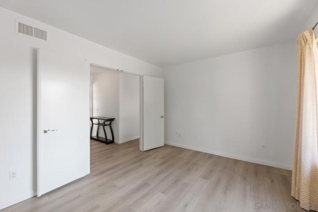 13046 Paseo del Verano, San Diego CA: https://media.crmls.org/mediaz/56f6711e-f535-4933-aed2-4c1a9ef16a30.jpg