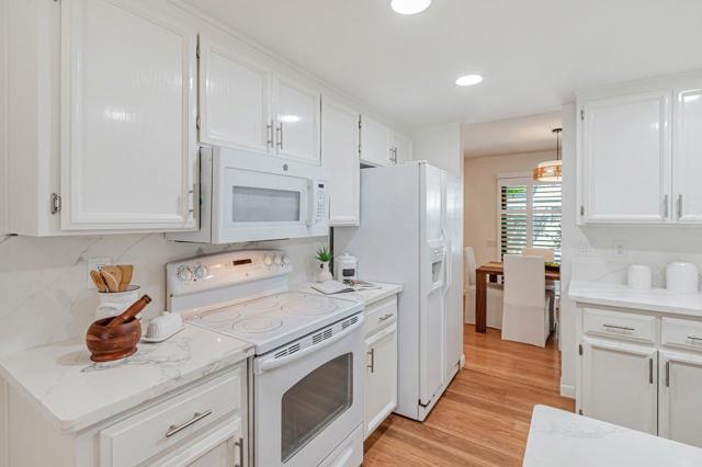 93 Little Bear Way, San Jose CA: https://media.crmls.org/mediaz/56f72be3-7c92-4dce-b4c7-ebed70880634.jpg