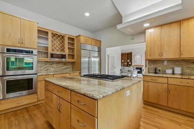 14210 Berry Hill Court, Los Altos Hills CA: https://media.crmls.org/mediaz/56f742ee-7f5d-4d05-b3d1-4585e592ceda.jpg