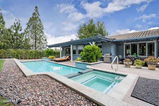 775 Parmenter Avenue, Thousand Oaks CA: https://media.crmls.org/mediaz/56f7dfac-8028-4e48-9c3e-a9155371b510.jpg