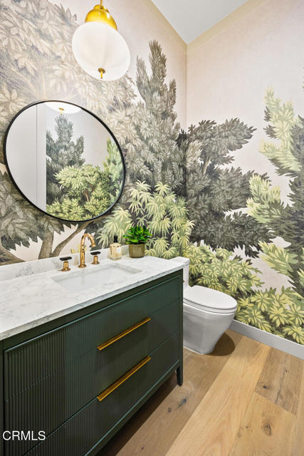 4828 Oakwood Avenue, La Canada Flintridge CA: https://media.crmls.org/mediaz/56f81234-aed0-41f1-aab5-367d963df843.jpg