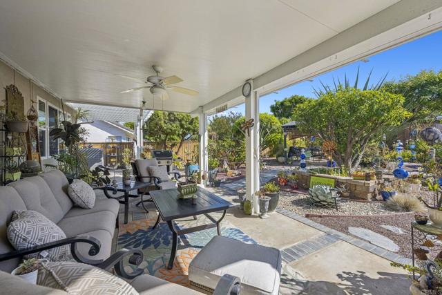 395 Pismo Bay Court, Oceanside CA: https://media.crmls.org/mediaz/56f8255c-579c-40ea-a050-2f1cc21152ca.jpg