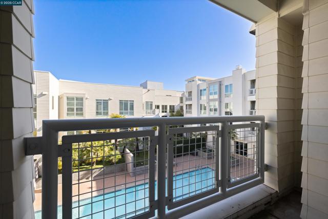 1655 N California Blvd, Walnut Creek CA: https://media.crmls.org/mediaz/56f94437-0f86-462d-a615-1ce3cb51a534.jpg