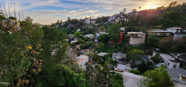 Detail Gallery Image 28 of 33 For 475 Rustic Dr, Los Angeles,  CA 90065 - 3 Beds | 3/1 Baths
