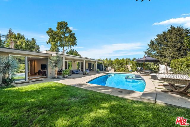 3112 Corda Drive, Los Angeles CA: https://media.crmls.org/mediaz/56f9f136-2141-49ca-9890-ca16ce4268fe.jpg
