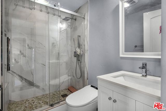 3110 Benedict Canyon Drive, Beverly Hills CA: https://media.crmls.org/mediaz/56fa6751-08a6-485d-be84-61b7bf40bb1c.jpg