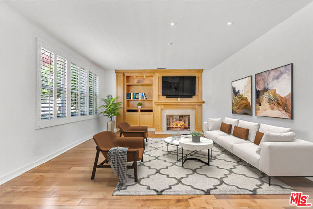 1535 Verde Ridge Lane, Westlake Village CA: https://media.crmls.org/mediaz/56faebb7-f414-4e1b-8c36-f5c54658040d.jpg