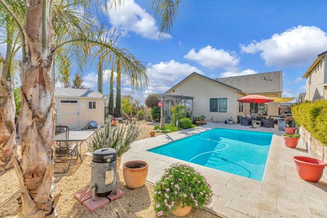 1667 Santana Ranch Drive, Hollister CA: https://media.crmls.org/mediaz/56fb8756-ba14-4ac4-bbe5-2f0a3c28f129.jpg