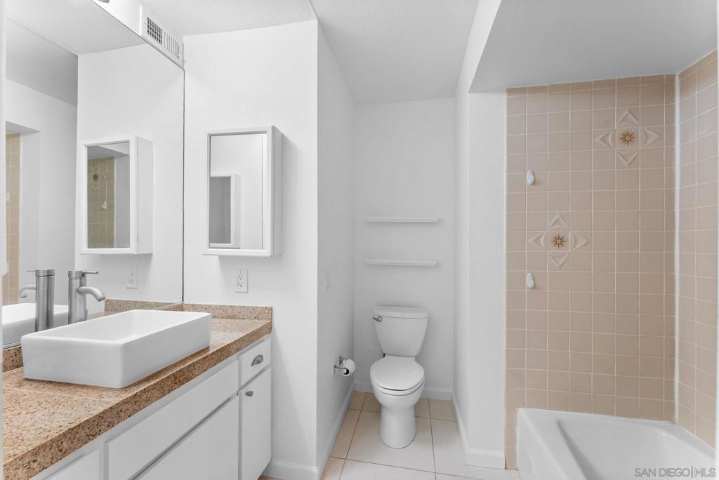 MLS #250039179SD image #14