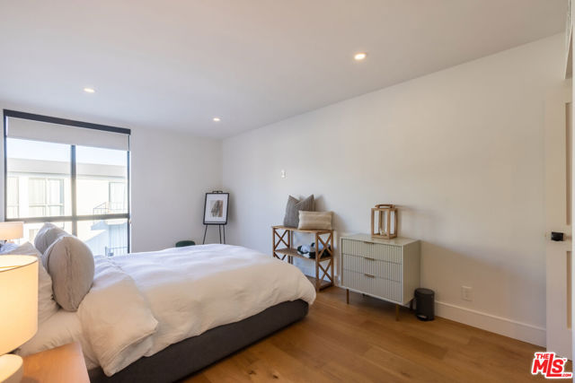 1351 N Crescent Heights Boulevard, West Hollywood CA: https://media.crmls.org/mediaz/56fbf51d-8bb0-4848-a79f-57a2d97fc7fa.jpg