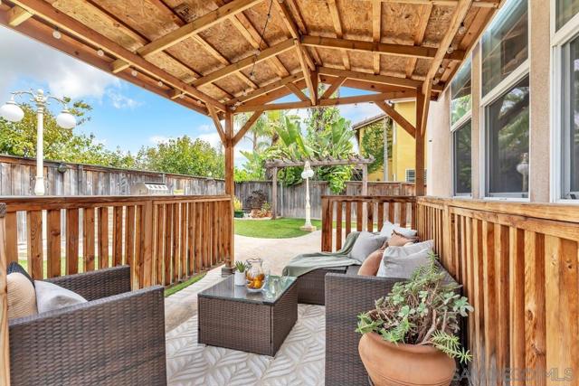 1531 Quiet Trail Dr, Chula Vista CA: https://media.crmls.org/mediaz/56fc431f-d9c6-46ac-991a-6e1be0fde4d9.jpg