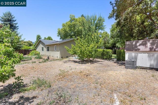 115 Saint Jean Ct, Danville CA: https://media.crmls.org/mediaz/56fca410-dbed-4bdf-822a-d8ec307aa447.jpg