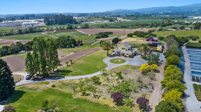 180 Dicicco Terrace, Watsonville CA: https://media.crmls.org/mediaz/56fd131c-9914-4974-a502-285d03534f69.jpg