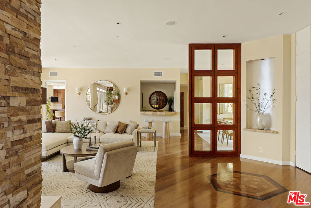 MLS #26865181 image #5