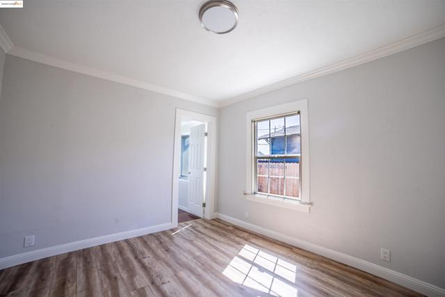 3517 Allendale Ave, Oakland CA: https://media.crmls.org/mediaz/56fe431e-5e65-4abe-bacf-4af5c8f5d655.jpg