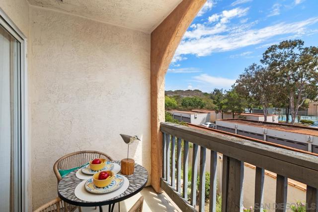 7190 Shoreline Dr, San Diego CA: https://media.crmls.org/mediaz/56fed915-567d-46b1-8ff3-110fde3f3063.jpg