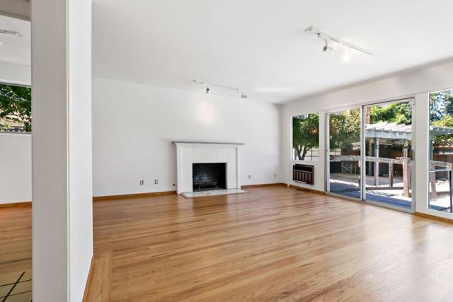 100 Eldora Drive, Mountain View CA: https://media.crmls.org/mediaz/56ffb226-d504-4533-ae5b-c1d47b8b1984.jpg