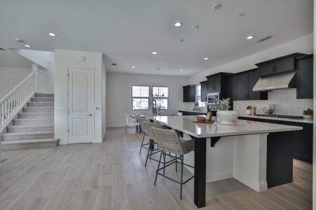 592 Santa Lucia Way, Marina CA: https://media.crmls.org/mediaz/56fffee8-572a-4da7-82c4-87e64639e6b8.jpg