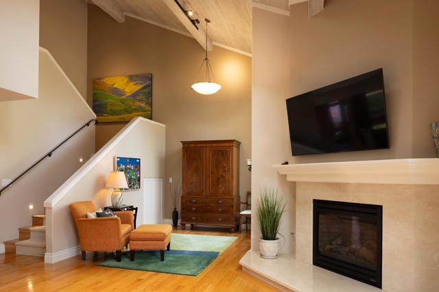 28092 Barn Way, Carmel CA: https://media.crmls.org/mediaz/5700ca2e-51f6-4038-81e3-d3dc8813f884.jpg