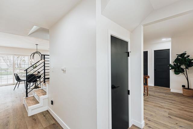 3624 Governor Dr, San Diego CA: https://media.crmls.org/mediaz/57011f26-d5d5-4fdf-b1d2-e0ed9cfd3579.jpg