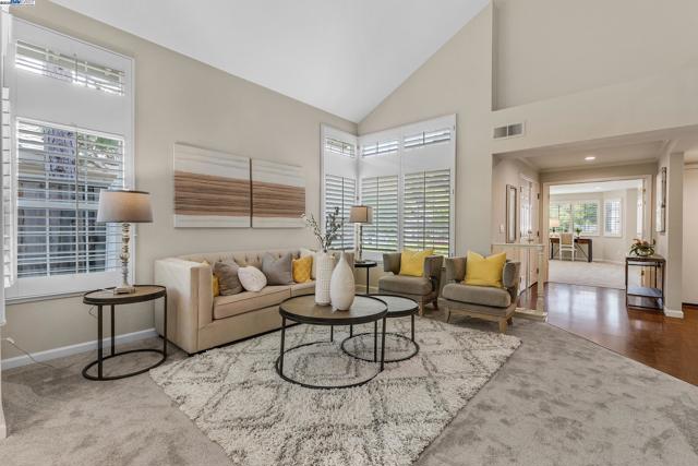 7777 Crossridge Rd, Dublin CA: https://media.crmls.org/mediaz/5701831a-b50f-45a5-a283-8b555f3ee0f3.jpg