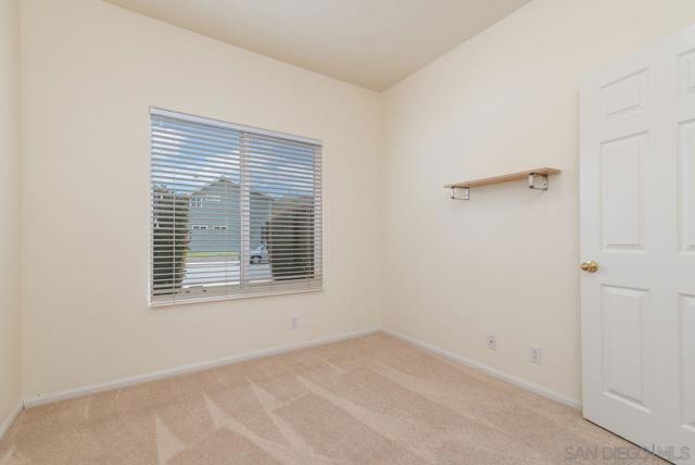13222 Whitewater Dr, Poway CA: https://media.crmls.org/mediaz/5702011e-3311-4d7b-a70f-f264a3b5dedc.jpg