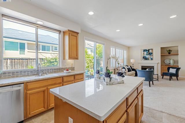 1657 Via Cortina, San Jose CA: https://media.crmls.org/mediaz/5702475c-0a7c-4b6d-8d8c-b31144151e6b.jpg