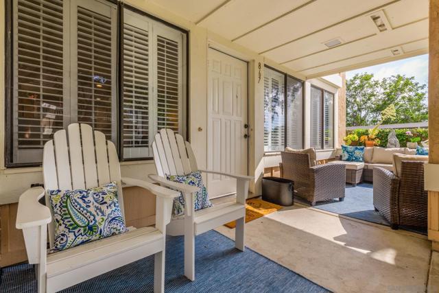 867 Ginger Avenue, Carlsbad CA: https://media.crmls.org/mediaz/5702557a-af13-43d7-9f16-eaed941e6d3a.jpg