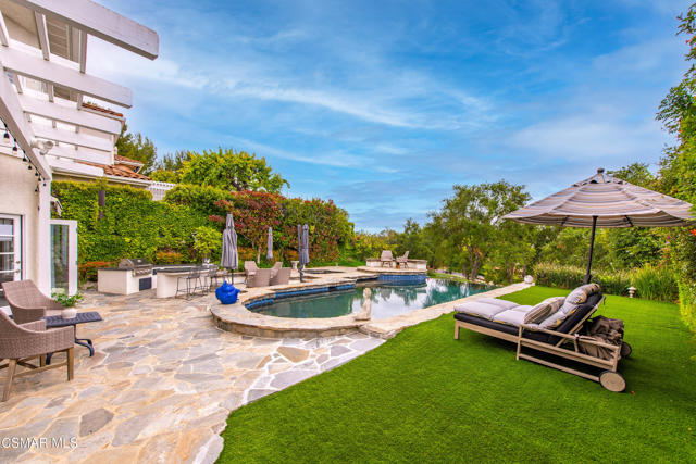4646 Pine Valley Place, Westlake Village CA: https://media.crmls.org/mediaz/5704b227-bc6c-4868-9a36-b754ec5e60fe.jpg