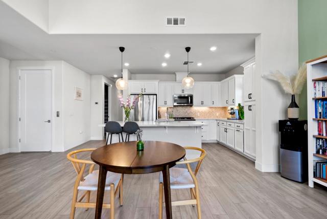 183 Dora Falls Terrace, Fremont CA: https://media.crmls.org/mediaz/5704b863-0b91-4378-a82e-c147ed2eea82.jpg