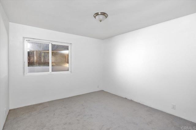 1971 Bernardo Avenue, Escondido CA: https://media.crmls.org/mediaz/57064504-b3d0-4e18-870d-411ea6b328d8.jpg