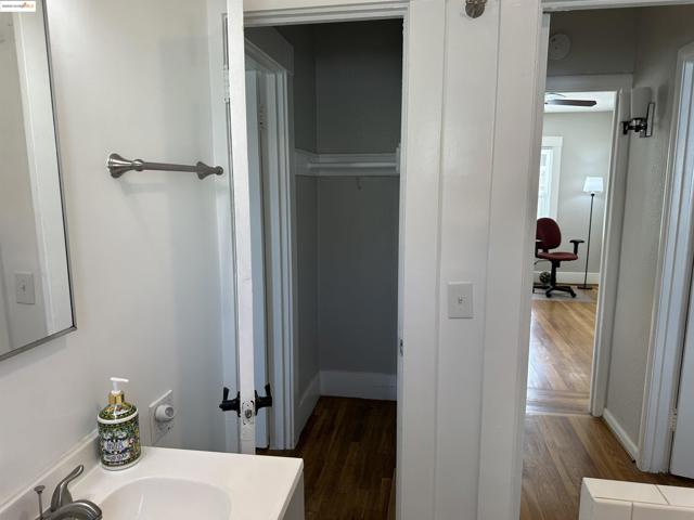 1937 87th Avenue, Oakland CA: https://media.crmls.org/mediaz/5706ec7f-3afb-4a73-bb3d-b93e49cf16ce.jpg