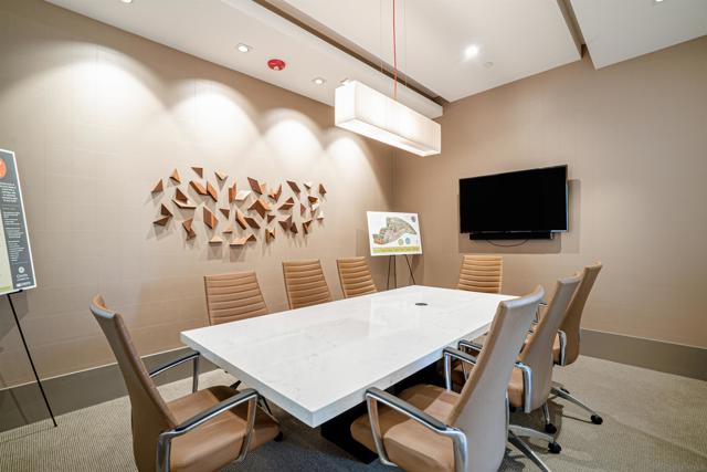 2335 Aperture Circle, San Diego CA: https://media.crmls.org/mediaz/57071d87-83d8-4fda-9022-094815b75b28.jpg