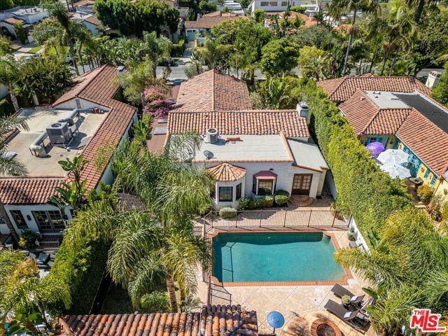 6119 Del Valle Drive, Los Angeles CA: https://media.crmls.org/mediaz/570830eb-6632-427c-97e9-b811968ee0f5.jpg