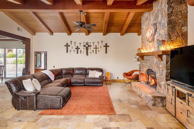 Detail Gallery Image 5 of 74 For 11782 Betsworth Rd, Valley Center,  CA 92082 - 4 Beds | 3 Baths