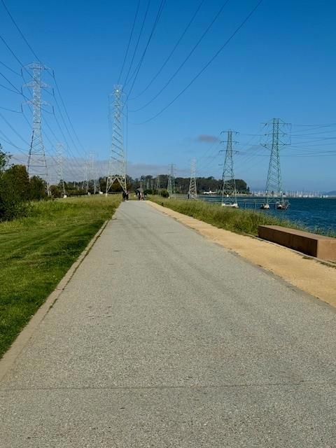 1639 Cypress Avenue, San Mateo CA: https://media.crmls.org/mediaz/5708da8f-ecae-4d75-9335-4a490086dce1.jpg