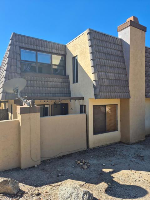 2170 Alpine Glen Pl., Alpine CA: https://media.crmls.org/mediaz/570a118e-405e-43d5-90a2-858d7c7a3415.jpg