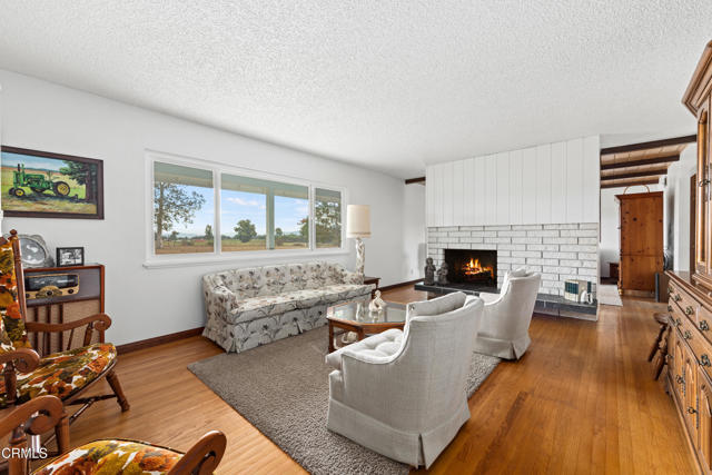 Detail Gallery Image 7 of 35 For 2465 Grand Ave, Los Olivos,  CA 93441 - 4 Beds | 2 Baths