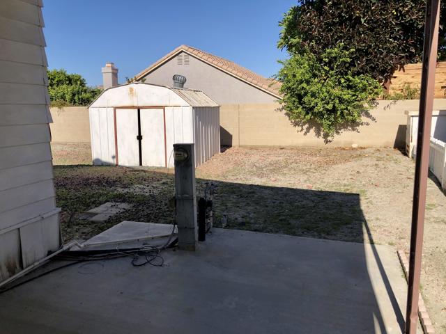 46618 Madison Street, Indio CA: https://media.crmls.org/mediaz/570b1ca4-3369-48fb-947a-f9c95d907b70.jpg