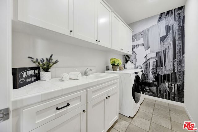 23473 Palm Drive, Calabasas CA: https://media.crmls.org/mediaz/570b80ae-19f5-4a25-9ce7-da2650fed1d1.jpg