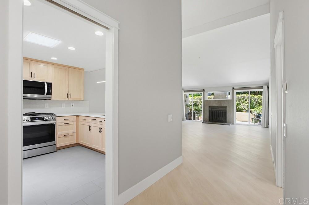 2201 Plaza De Las - photo 6