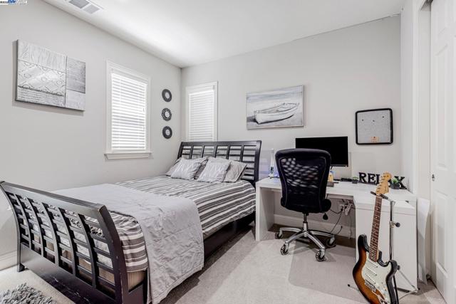 5079 Rowan Dr, San Ramon CA: https://media.crmls.org/mediaz/570be2f0-5386-41f0-bd04-d548b09fd05b.jpg