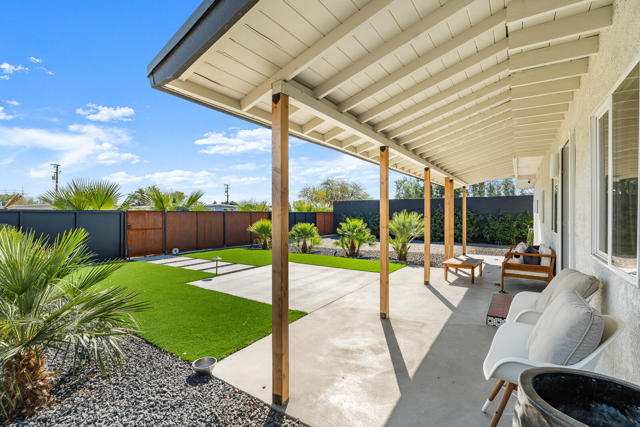 17319 Keith Street, Palm Springs CA: https://media.crmls.org/mediaz/570c9801-4f62-41b9-8b9c-410bb08ceb79.jpg