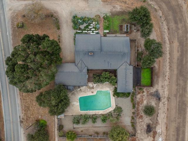 43002 Arroyo Seco Road, Soledad CA: https://media.crmls.org/mediaz/570cc8e7-f9d0-4610-bc91-687697dce404.jpg