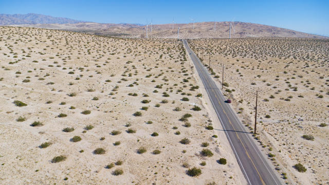 5 .50 Varner Road, Cathedral City CA: https://media.crmls.org/mediaz/570d159a-98d9-4a6c-ac99-eaeb0e5157f4.jpg