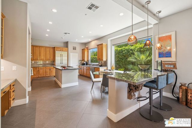 450 E Bogert Trail, Palm Springs CA: https://media.crmls.org/mediaz/570d499f-0980-4118-9978-c5530b8e4228.jpg