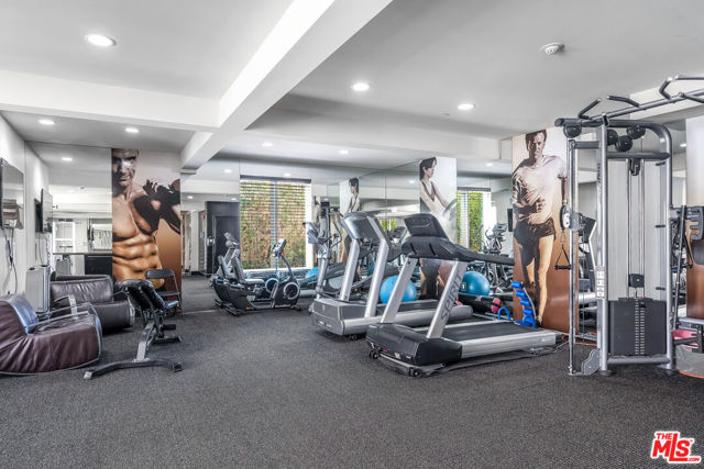 1318 S Roxbury Drive, Los Angeles CA: https://media.crmls.org/mediaz/570e043e-0026-4fd7-a017-2219a769c39b.jpg