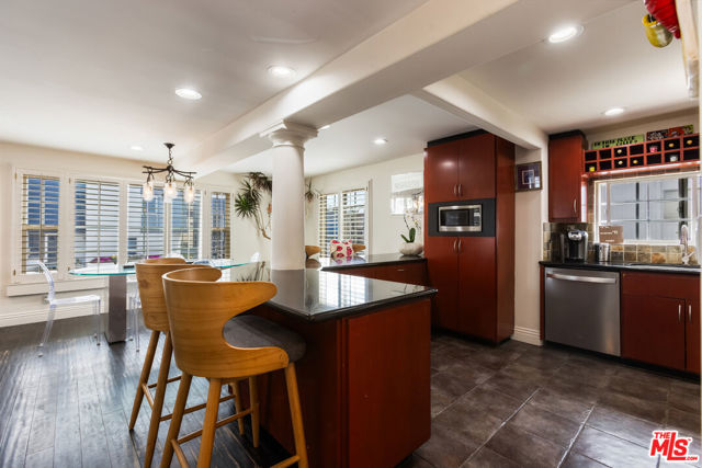 219 2nd Street, Hermosa Beach CA: https://media.crmls.org/mediaz/570e2d88-cdac-4487-8777-d0ae444a96a1.jpg