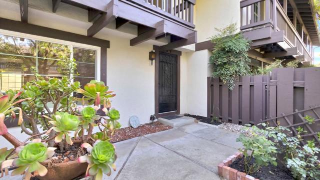 368 Serramonte Terrace, Fremont CA: https://media.crmls.org/mediaz/57103e5e-541b-439e-888e-0927e847e066.jpg